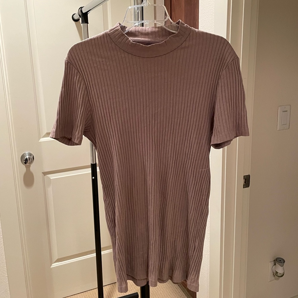 Men’s Ribbed Slim-Fit Shirt with Mockneck, size M